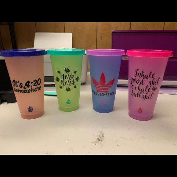 Color Changing Cups - Picture 1 of 5